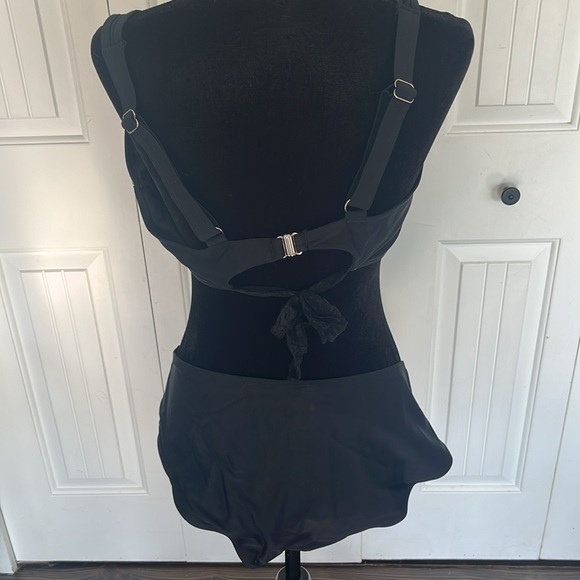 Black lace swim suit, with lace ties - Picture 3 of 4